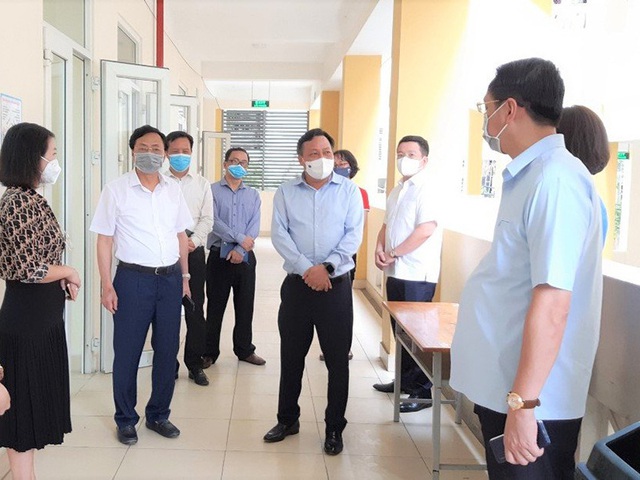 Tăng số phòng thi tuyển sinh lớp 10 ở Hà Nội để đảm bảo giãn cách - Ảnh 1.
