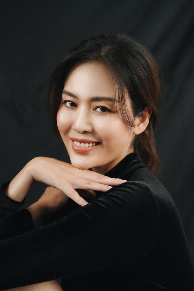 Quan điểm về nhan sắc, thị phi  và sự cô đơn của Hoa hậu Thu Thủy - Ảnh 1.