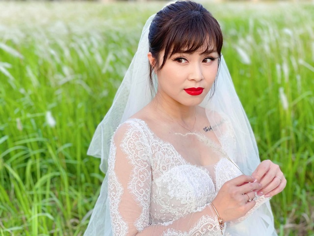 MC Hoàng Linh: Mỗi năm chồng chỉ cho chụp ảnh cưới một lần - Ảnh 3.