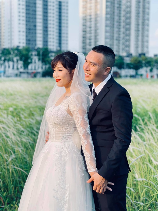 MC Hoàng Linh: Mỗi năm chồng chỉ cho chụp ảnh cưới một lần - Ảnh 4.