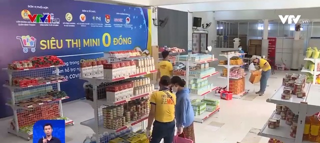 TP Hồ Chí Minh triển khai nhiều siêu thị 0 đồng, đầy đủ cá, trứng, gạo, sữa... - Ảnh 1.
