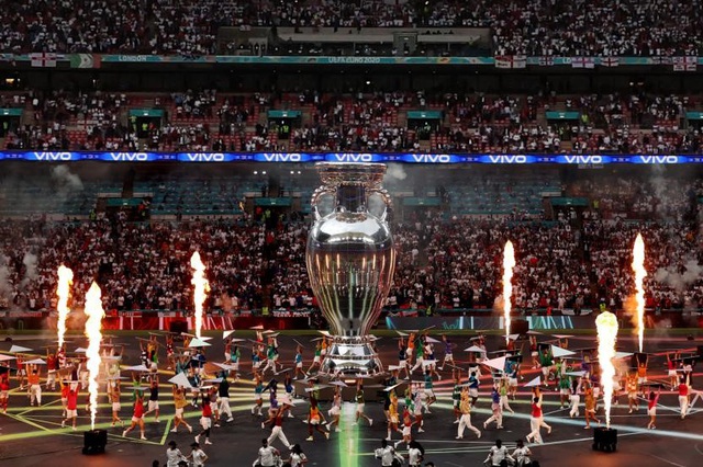 Vivo đồng hành trong “Bữa tiệc công nghệ” tại Lễ bế mạc UEFA EURO 2020 - Ảnh 2.