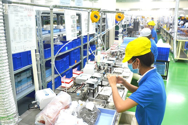 Nhiều doanh nghiệp TP Hồ Chí Minh kiên trì “mục tiêu kép”, chống đứt gãy sản xuất - Ảnh 1.