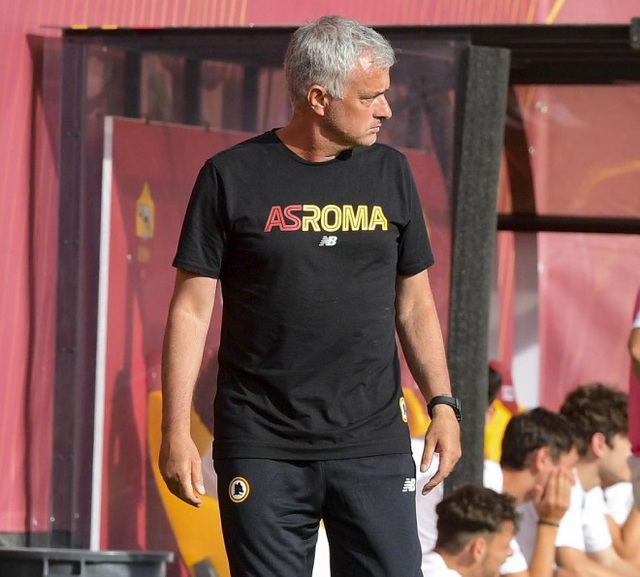 Roma đại thắng 10-0 trong ngày Mourinho ra mắt - Ảnh 3.