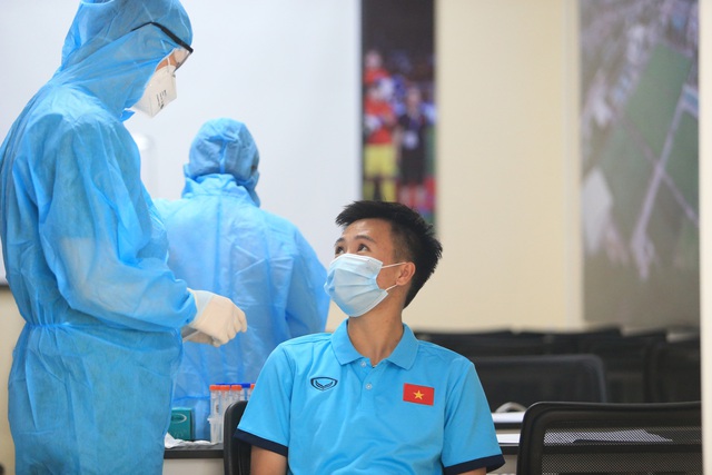 ĐT bóng đá nữ Việt Nam kiểm tra y tế theo quy định trong ngày đầu hội quân - Ảnh 15.