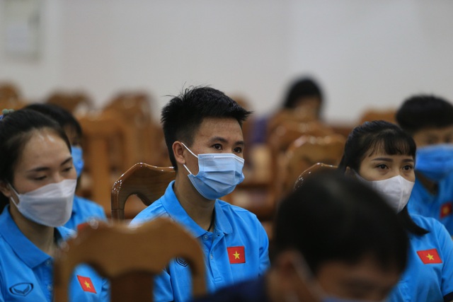 ĐT bóng đá nữ Việt Nam kiểm tra y tế theo quy định trong ngày đầu hội quân - Ảnh 3.