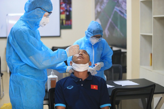 ĐT bóng đá nữ Việt Nam kiểm tra y tế theo quy định trong ngày đầu hội quân - Ảnh 4.