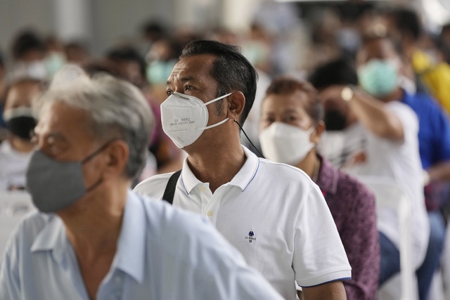 Lào ghi nhận số người mắc mới cao kỷ lục, Campuchia ứng phó số ca nhiễm không ngừng tăng - Ảnh 2.