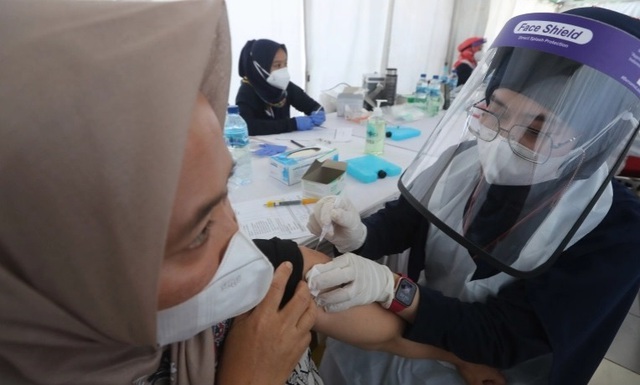 Hơn 194 triệu ca nhiễm COVID-19 trên toàn cầu, Malaysia có số người nhiễm mới cao chưa từng thấy - Ảnh 1.