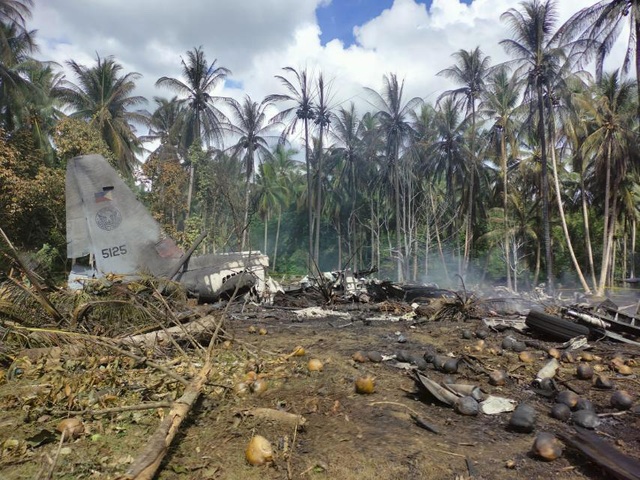 Rơi máy bay quân sự tại Philippines, ít nhất 17 người thiệt mạng - Ảnh 2.