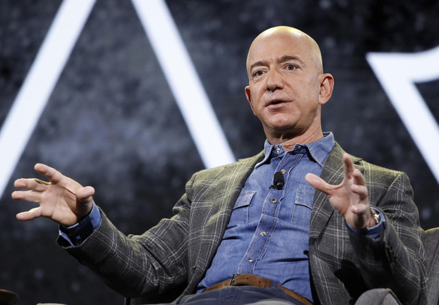 Jeff Bezos rời ghế CEO Amazon, người kế nhiệm là ai? - Ảnh 1.