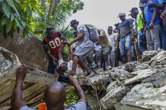 Động đất tại Haiti: Số nạn nhân thiệt mạng tăng lên hơn 300, hơn 1.800 người bị thương và mất tích - Ảnh 2.