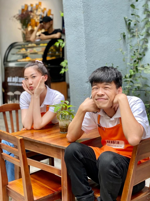 Diễn viên Việt tuần qua: Đình Tú vào bếp làm bánh Trung thu, Hồng Đăng khoe tóc bờm sư tử - Ảnh 2.