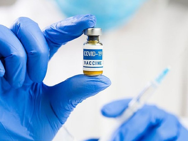 Điều gì sẽ xảy ra nếu tiêm vaccine khi nhiễm COVID-19? - Ảnh 1.