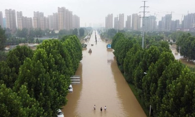 Tỉnh Hà Nam, Trung Quốc ban bố báo động đỏ vì mưa lớn - Ảnh 1.