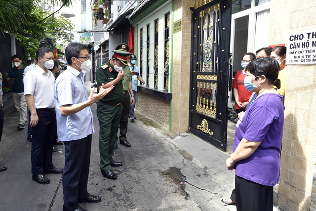 Phó Thủ tướng Vũ Đức Đam: Trong 23/8 phải tập trung toàn bộ người lang thang, cơ nhỡ còn trên đường ở TP Hồ Chí Minh - Ảnh 1.