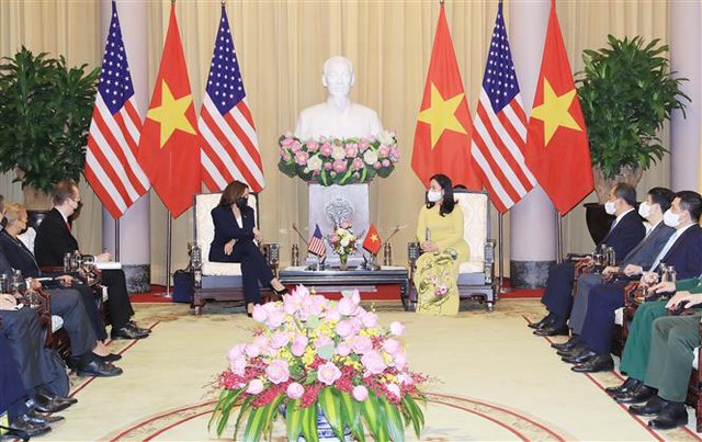 Chủ tịch nước Nguyễn Xuân Phúc tiếp Phó Tổng thống Hoa Kỳ Kamala Harris - Ảnh 6.