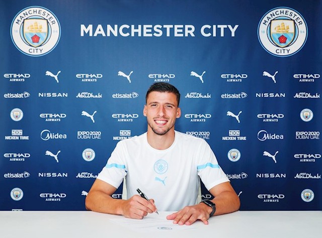Ruben Dias gia hạn hợp đồng với Manchester City - Ảnh 1.