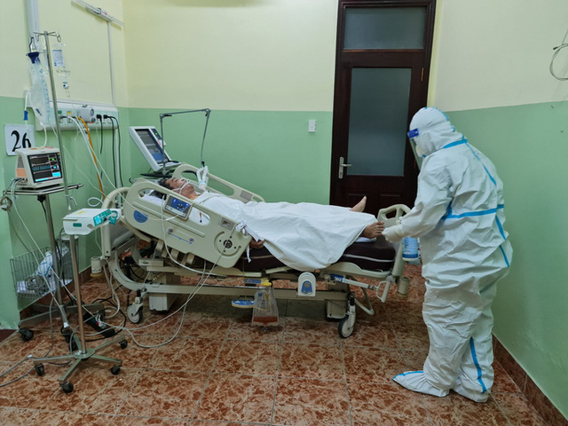 TP Hồ Chí Minh đồng loạt vận hành trung tâm hồi sức cứu bệnh nhân COVID-19 nặng - Ảnh 1.