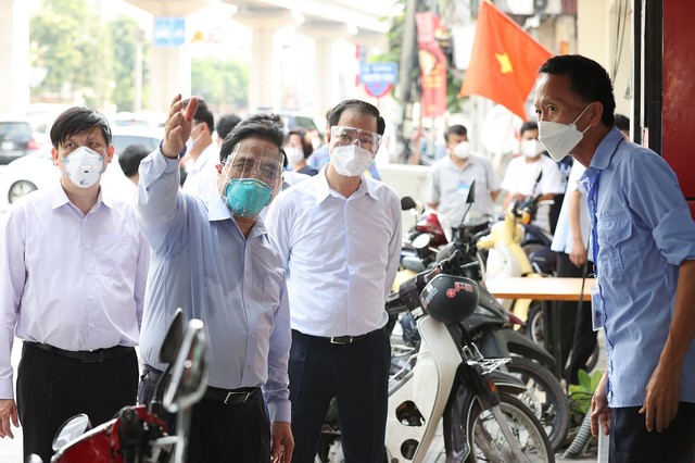 VIDEO: Thủ tướng phê bình công tác phòng chống dịch của quận Thanh Xuân, Hà Nội - Ảnh 3.