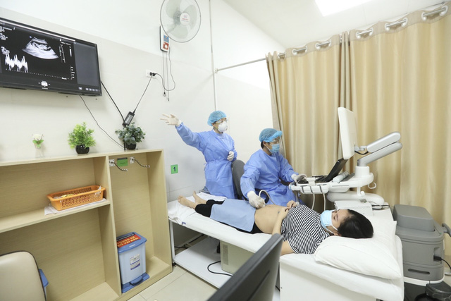 Bệnh viện Phụ sản Hà Nội triển khai tiêm vaccine phòng COVID-19 cho sản phụ - Ảnh 3.