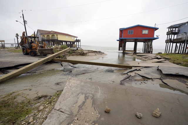 Mỹ: Bão Nicholas tấn công vùng duyên hải vịnh Mexico, mưa như trút nước gây ngập lụt, mất điện - Ảnh 3.