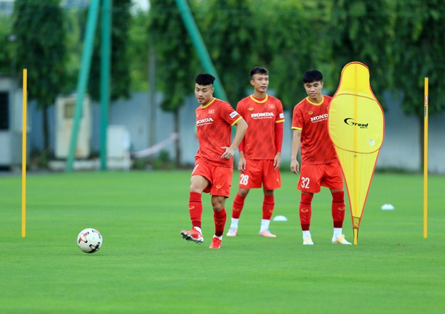 ĐT U22 Việt Nam tập luyện trở lại, chuẩn bị cho Vòng loại U23 châu Á 2022 - Ảnh 3.