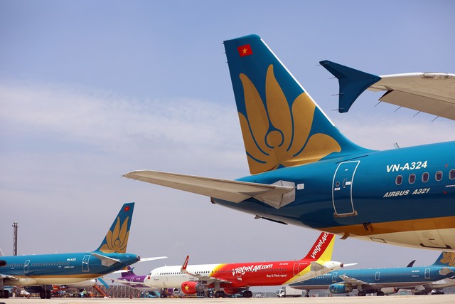 Cục Hàng không yêu cầu các hãng bay Việt tránh khu vực Ukraine, Nga - Ảnh 1.