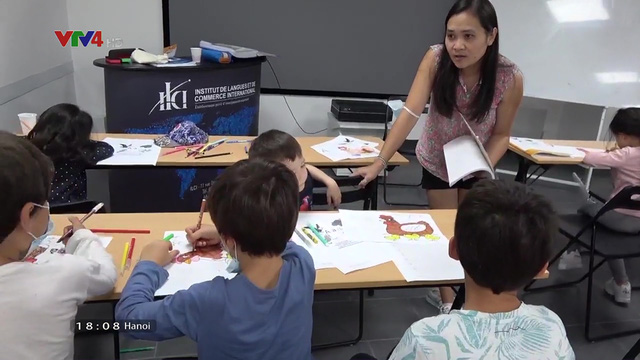 Khai giảng lớp tiếng Việt năm học mới cho trẻ em gốc Việt tại Pháp - Ảnh 1.