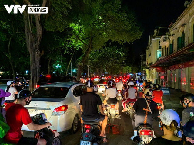 Trung thu là một trong những dịp lễ đặc biệt nhất của Việt Nam. Hãy cùng xem những hình ảnh đẹp và tuyệt vời trong đêm hội trăng rằm của dân tộc mình.