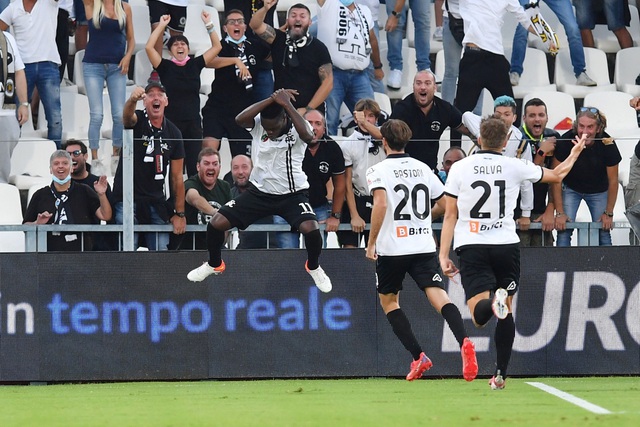 Juventus ngược dòng giành chiến thắng trước Spezia - Ảnh 2.