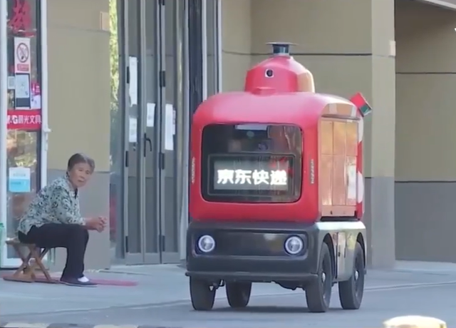 Robot giao hàng ngày càng phổ biến tại Trung Quốc - Ảnh 1.