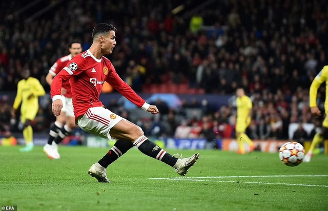 UEFA Champions League: Ronaldo ghi bàn phút cuối, Man Utd ngược dòng kịch tính trước Villarreal - Ảnh 4.