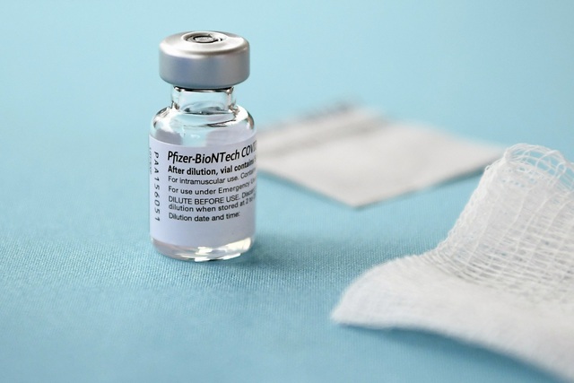 Vaccine Pfizer và Moderna có hiệu quả ngừa bệnh tới hơn 90% - Ảnh 1.