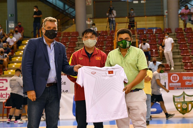 ĐT futsal Việt Nam kết thúc chuyến tập huấn và thi đấu giao hữu tại Tây Ban Nha - Ảnh 2.