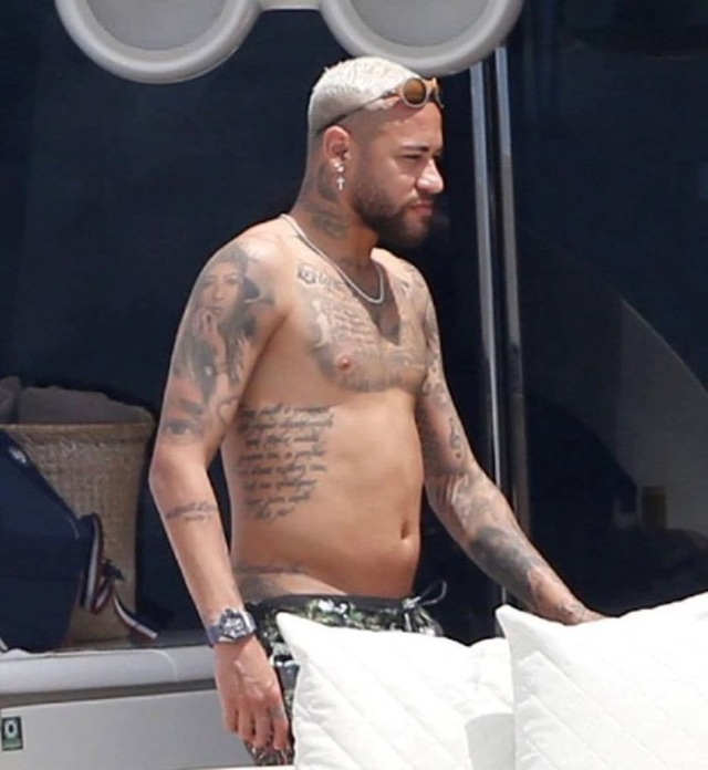 Neymar khoe cơ bụng, đập tan chỉ trích thừa cân - Ảnh 4.