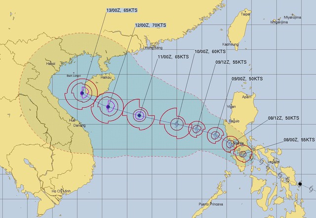 Đêm nay (8/9), bão Côn Sơn giật cấp 11 tiến vào Biển Đông - Ảnh 1.