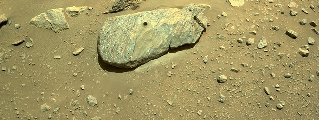 Tàu Perseverance đã thu được mẫu vật đầu tiên trên Sao Hỏa - Ảnh 1.