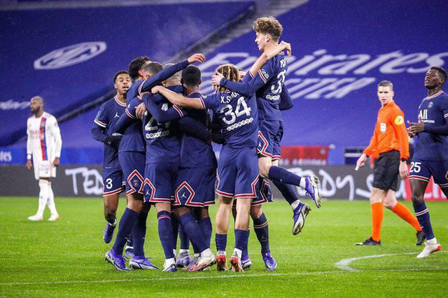 Paris Saint-Germain hòa 3 trận liên tiếp trên sân khách - Ảnh 2.