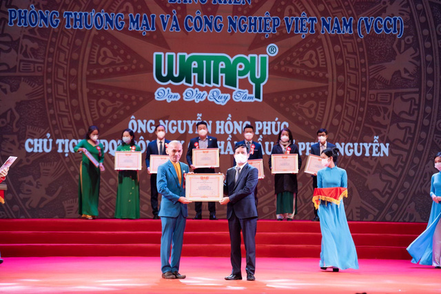Công ty Phúc Nguyễn - Thương hiệu WATAPY doanh nghiệp có thành tích xuất sắc năm 2021 - Ảnh 3.