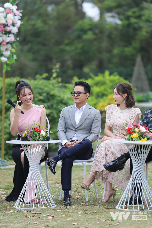 Sánh vai Hồng Đăng, Lan Phương bật khóc tại Gặp gỡ diễn viên truyền hình 2022 - Ảnh 5.