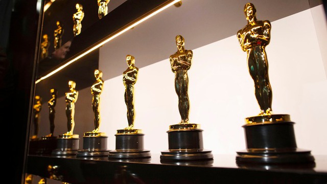 Oscar cắt bớt hạng mục truyền hình trực tiếp, hàng loạt đạo diễn phản đối kịch liệt - Ảnh 1.