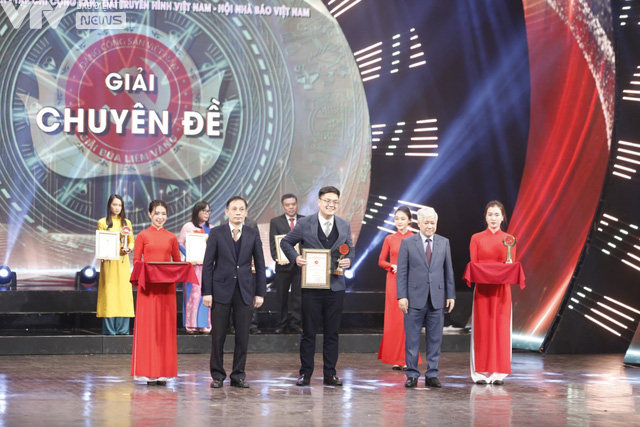 Đài Truyền hình Việt Nam đoạt 3 giải thưởng tại lễ trao giải Búa liềm vàng năm 2021 - Ảnh 4.