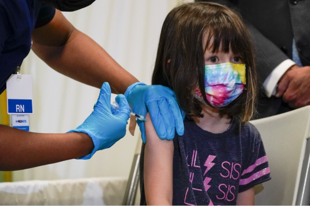 WHO khuyến nghị giảm liều vaccine cho trẻ dưới 12 tuổi - Ảnh 1.