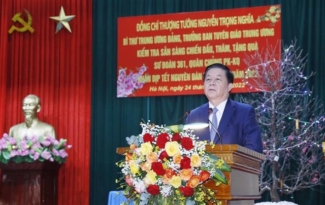 Các lãnh đạo Đảng, Nhà nước thăm chúc Tết, tặng quà nhân dân - Ảnh 3.