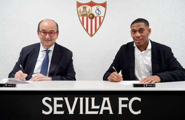 Martial chính thức gia nhập Sevilla - Ảnh 2.