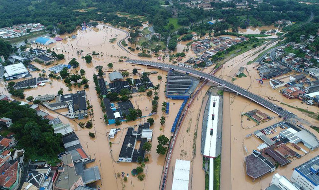Brazil: Mưa lớn gây lũ lụt  và lở đất ở São Paulo khiến ít nhất 19 người thiệt mạng - Ảnh 1.