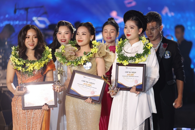 Đoàn Hồng Hạnh nhận giải Thí sinh được yêu thích nhất trên VTVGo - Ảnh 2.