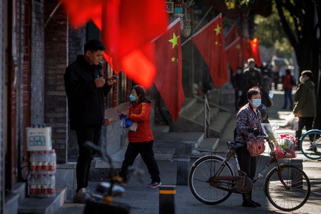 Trung Quốc siết chặt kiểm soát an ninh và dịch bệnh tại Bắc Kinh trước thềm Đại hội Đảng - Ảnh 1.