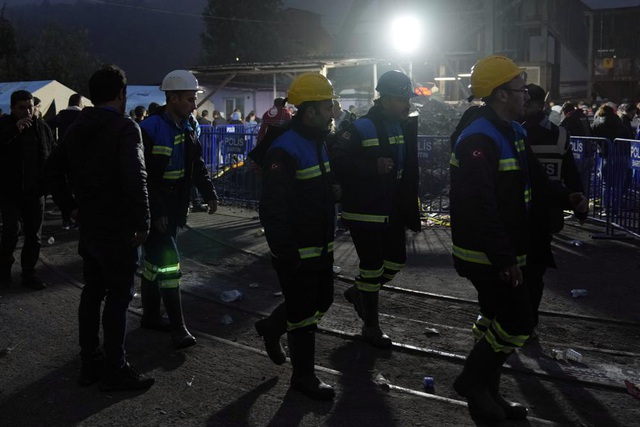 Số nạn nhân tử vong trong vụ nổ gây sập hầm than ở Thổ Nhĩ Kỳ tăng lên ít nhất 40 người - Ảnh 2.